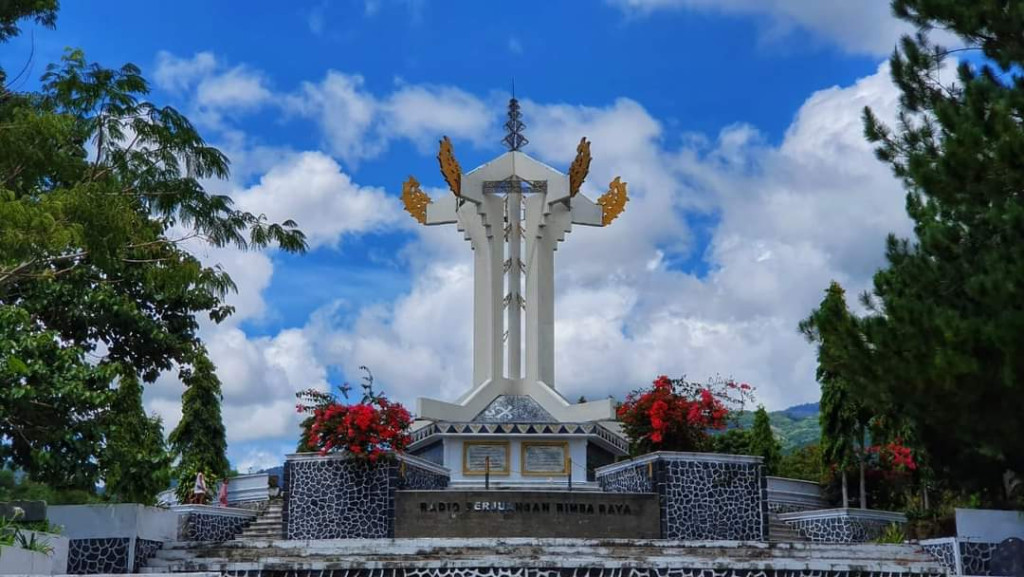 Monumen Tugu RRI merupakan salah satu saksi kemerdekaan Republik Indonesia